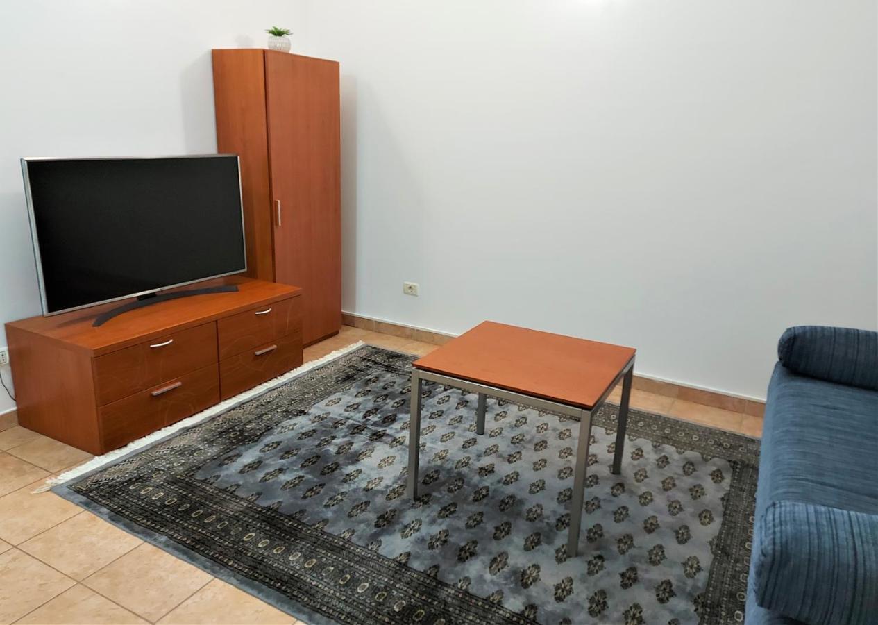 Apartments Aurora Near Beach 梅杜林 外观 照片